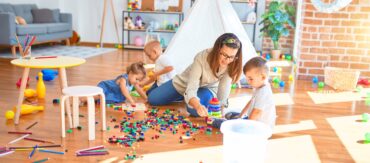 Home Childcare Providers Working with Licensed Agencies – Ontario